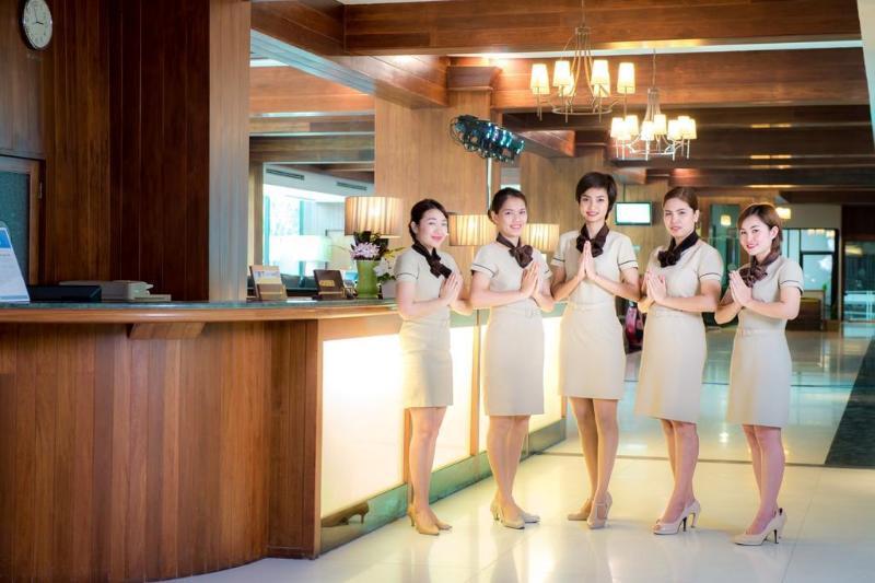 Laemtong Serviced Apartment Si Racha Exterior foto